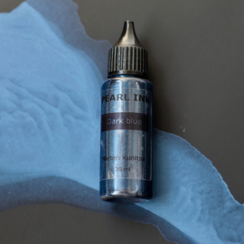 Pearl ink Dark blue.